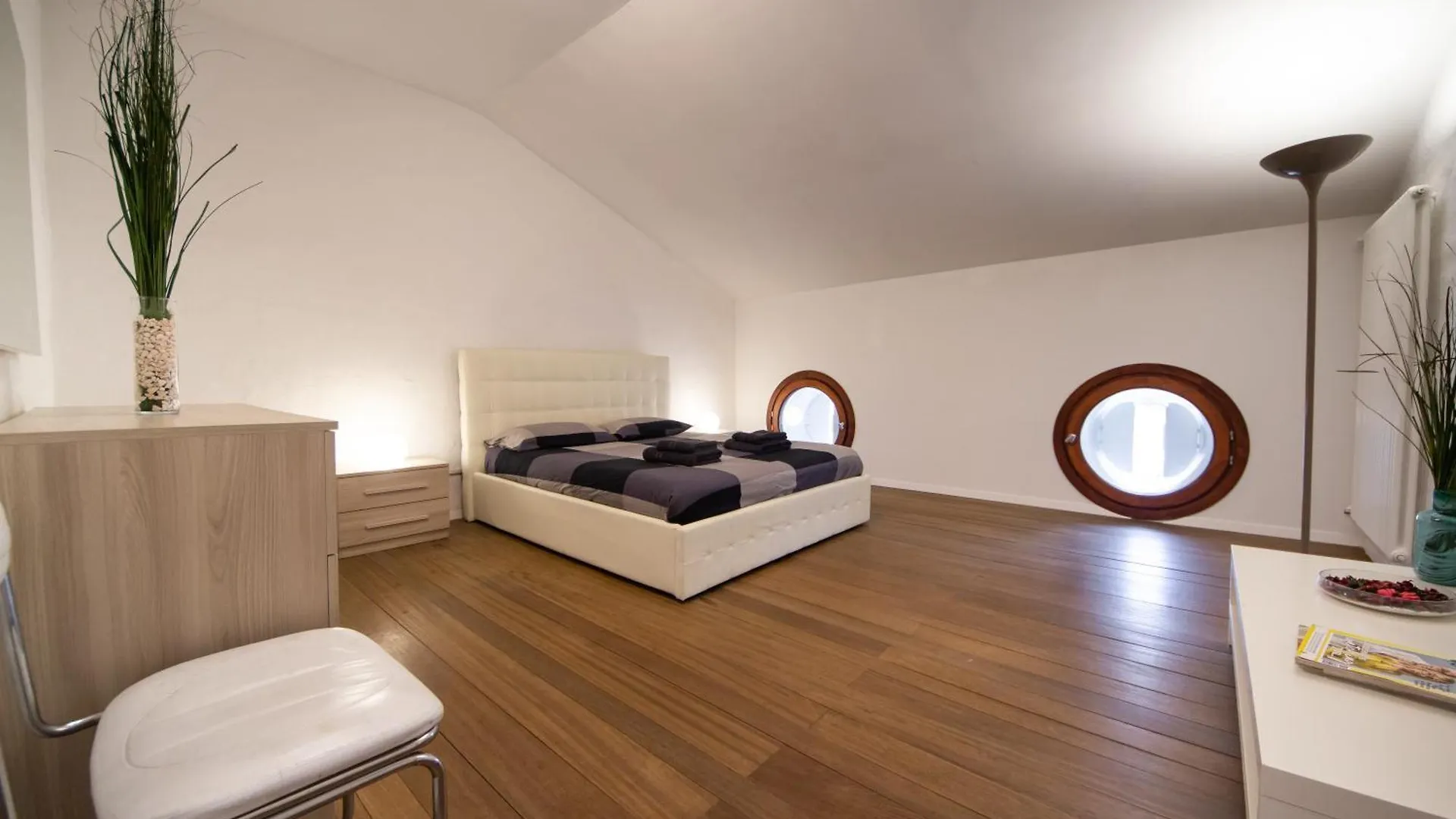 Attic Floor Venice Apartment Mestre Italien